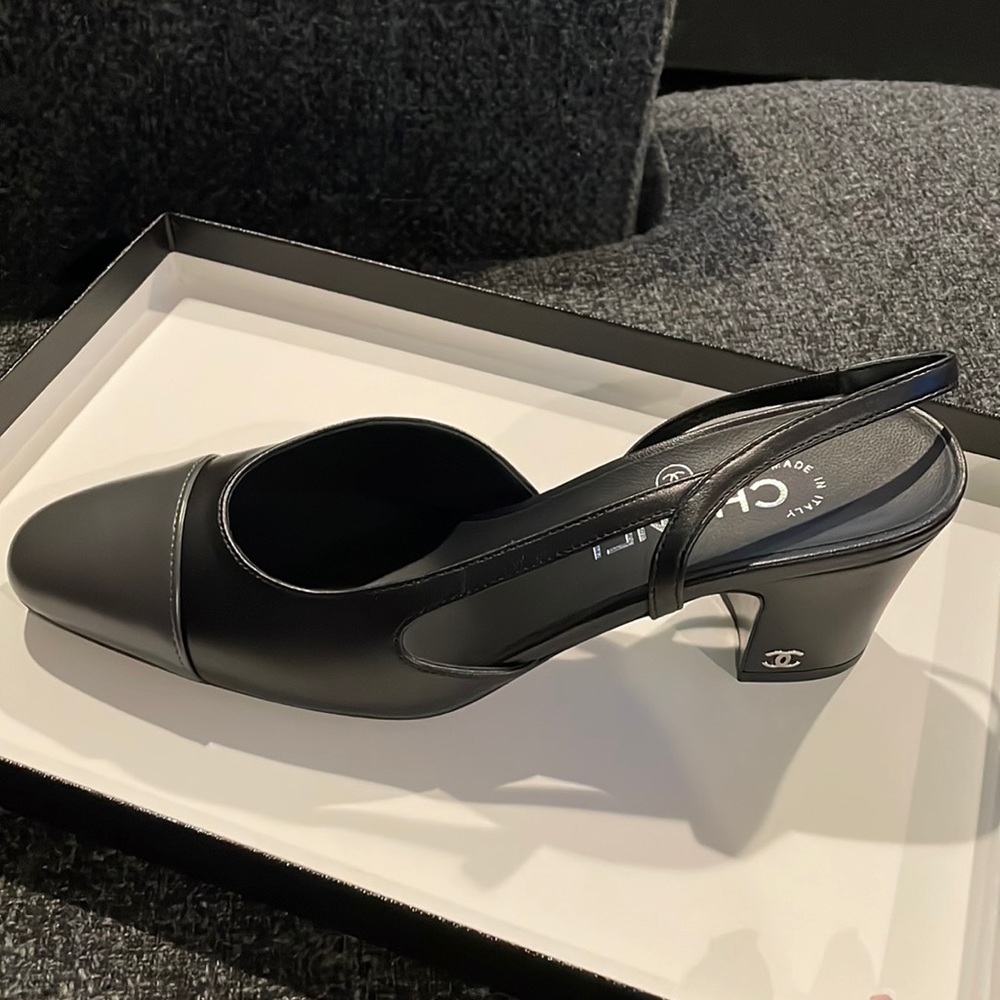 *RARE* Chanel 23B Slingback Black/Grey, 38